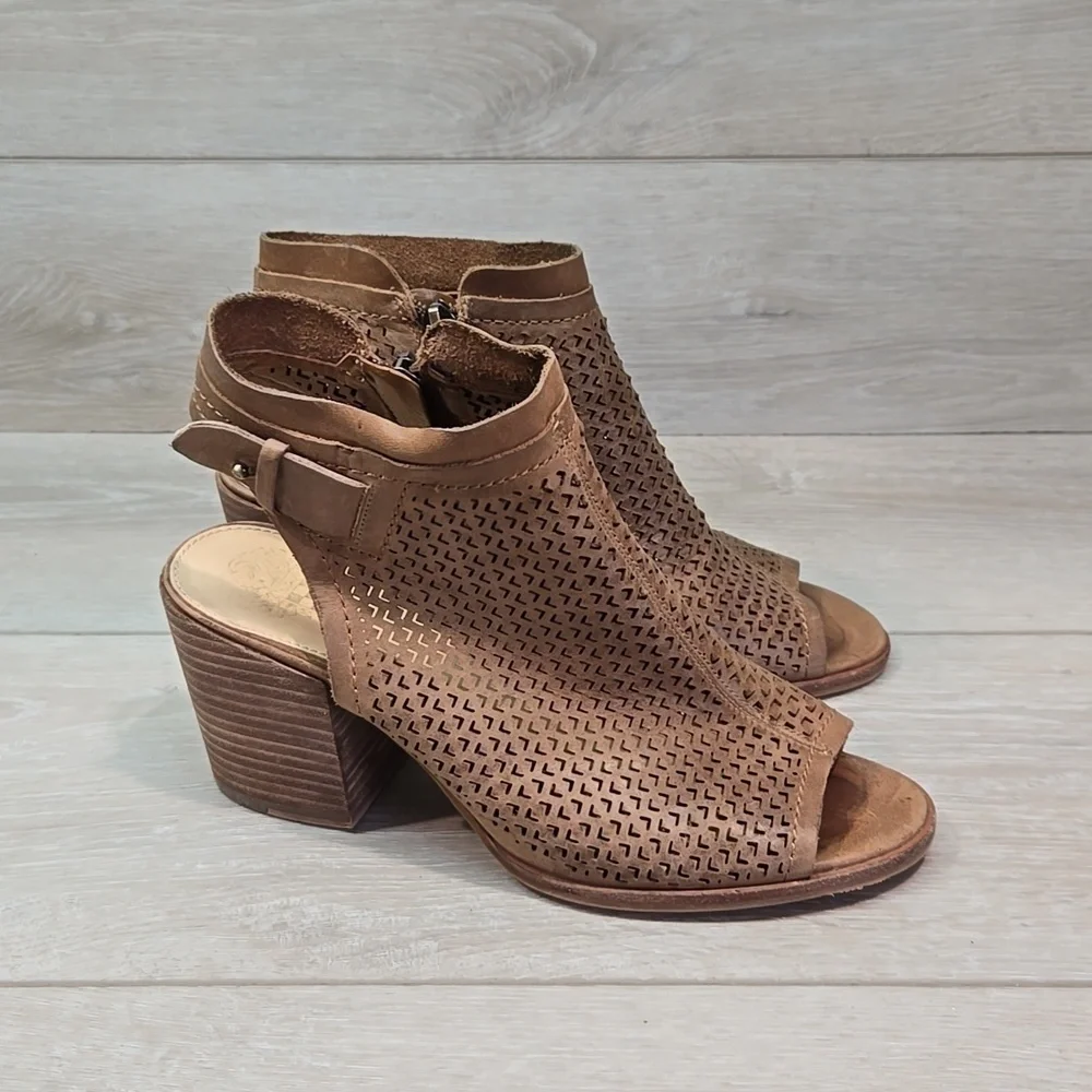 Vince Camuto Women Ankle Leather Open Toe Heels shoes sz 7M